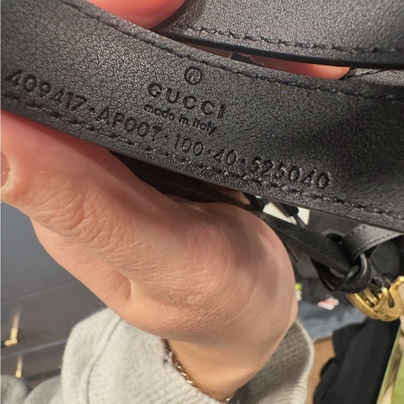 Gucci Black Leather Belt with Silver Buckle - Picture 11 of 11